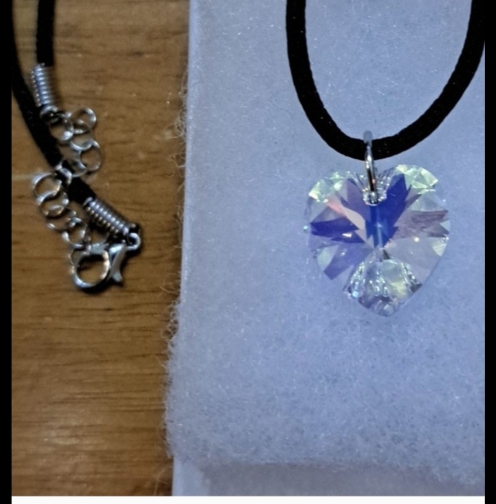 Shooting Star Crystal Heart Necklace - Picture 2 of 5